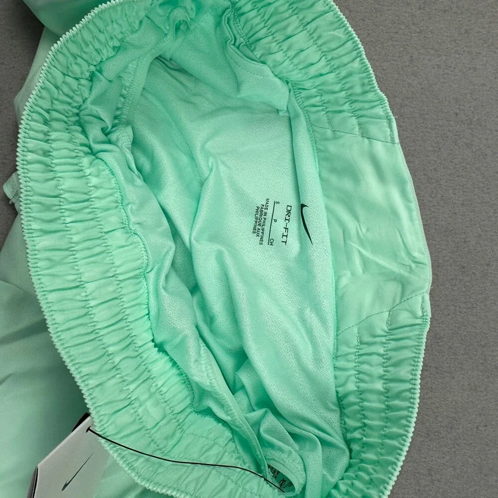 Nike Swift Running Shorts Women Small Green Dri-FIT Reflective Training Lining S